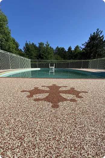 terrasses pour piscine en moquette de pierre à Estancarbon près de Saint-Gaudens en Haute-Garonne 31