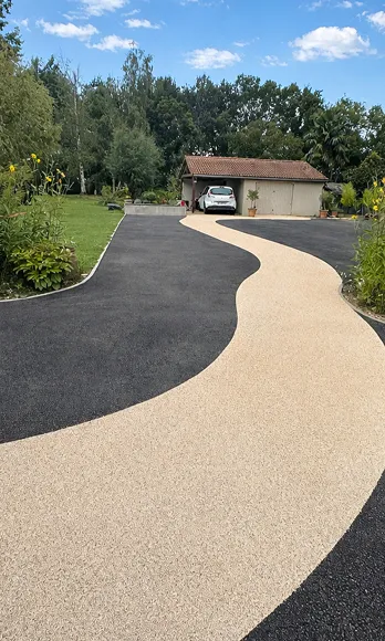 creation  d'allées en résine gravillonée à Estancarbon près de Saint-Gaudens en Haute-Garonne 31