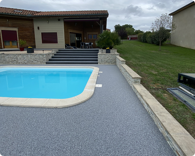 pose de pierre de parement sur mur à Estancarbon près de Saint-Gaudens en Haute-Garonne 31