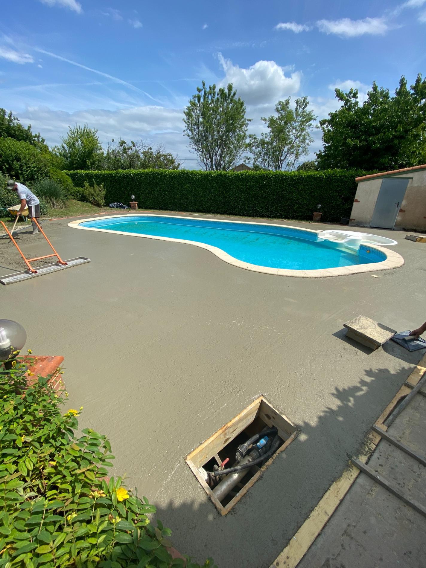 Réalisations de nos supports en béton pour finition en résine