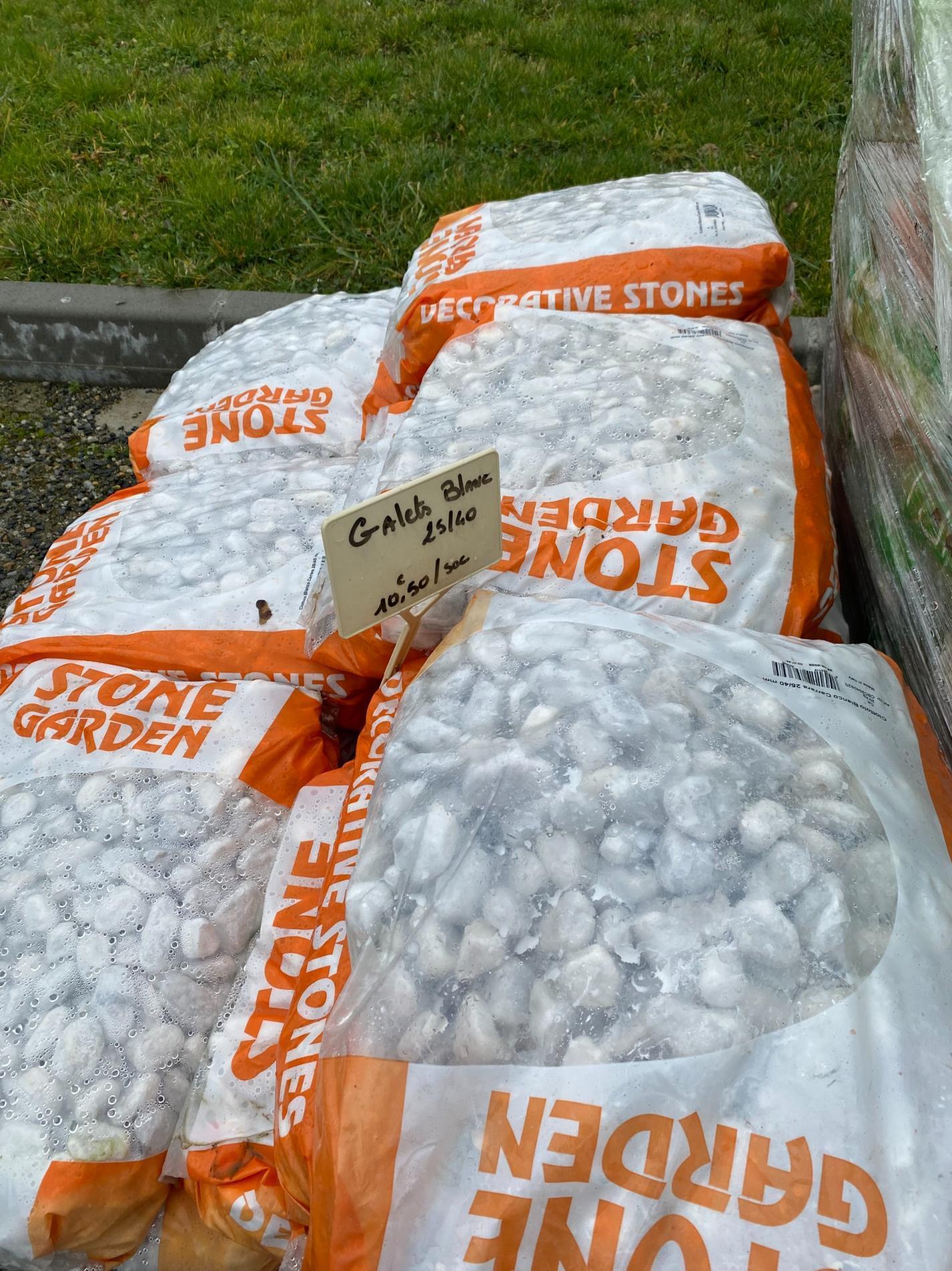 Galets décoratifs blancs 25/40