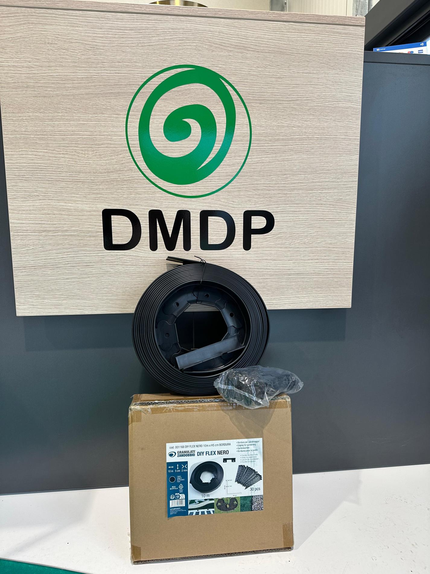 Bordures de jardins avec piquets de fixations dans le sol pour délimiter vos espaces décoratifs extérieurs